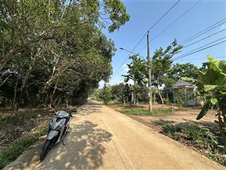 Chị dung bán miếng đất sau lưng chợ an linh , 400m có thổ cư giá 560tr bao sổ , đường thông