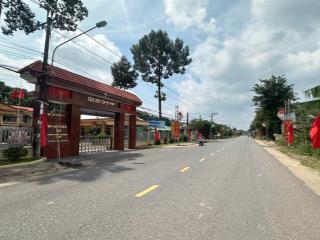 Đất tp. hcm  ngay ủy ban xã 225m2 (100m2 thổ) bao sổ 420tr , đường nhựa ( shr )