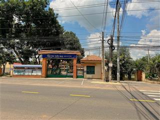 Tôi cần bán đất đối diện trường học ở an long  tphcm . 300m2100tc . đúng giá 420 triệu  shr