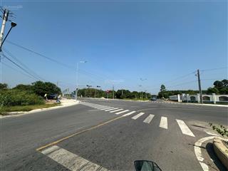 Bán đất mặt tiền đường dh 507 ngay chợ xã , diện tích 250m2(100mtc) đúng giá 600tr bao giấy tờ