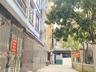 Bán nhà lạc long quân, hàng xóm võng thị, hồ tây, dân xây 38m2