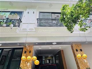 ** bán nhà ngõ 91 hoàng quốc việt (cũ) 6 tầng thang máy  ở và kinh doanh hơn 15 tỷ ***