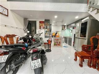 Bán nhà xvnt, bình thạnh, dáp quận 1 siêu phẩm 3 tầng 30 m2 chủ gấp bán giảm 200tr, còn 4 nhỉnh