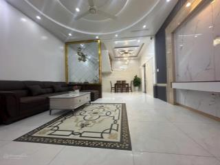 55m2 trung tâm hoàng mai, 2 thoáng, gần phố, ô tô đỗ cổng, nhỉnh 5 tỷ