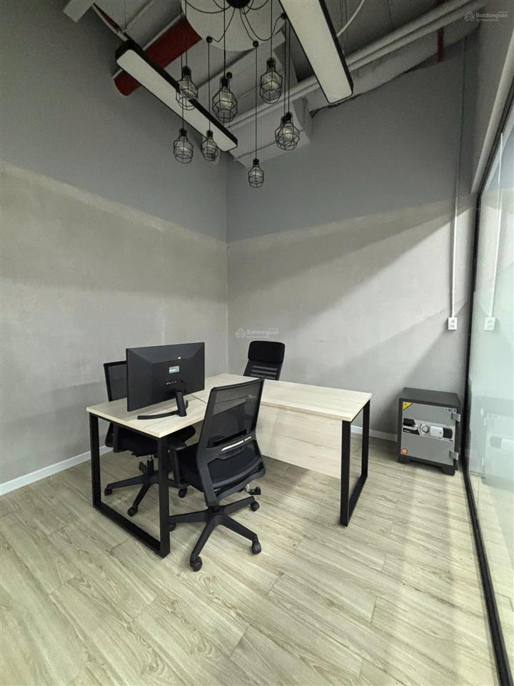 Cho thuê văn phòng  diện tích 135.35m2  quận 10