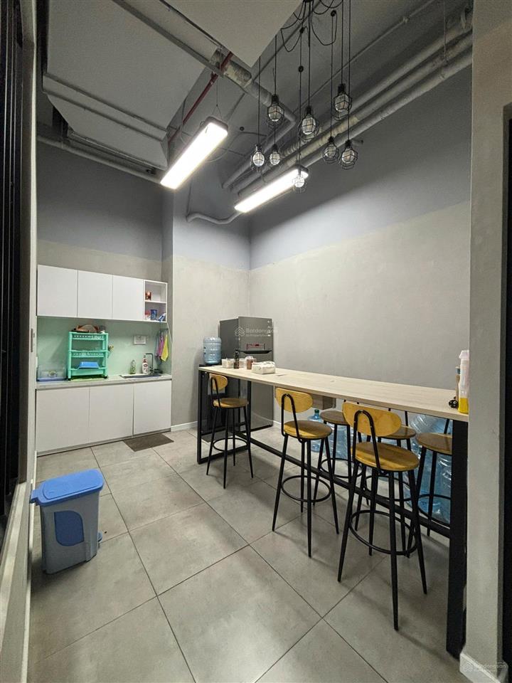 Cho thuê văn phòng  diện tích 135.35m2  quận 10