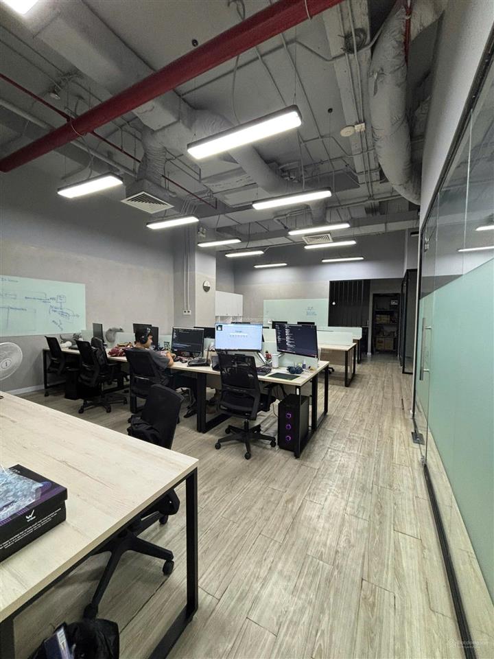 Cho thuê văn phòng  diện tích 135.35m2  quận 10