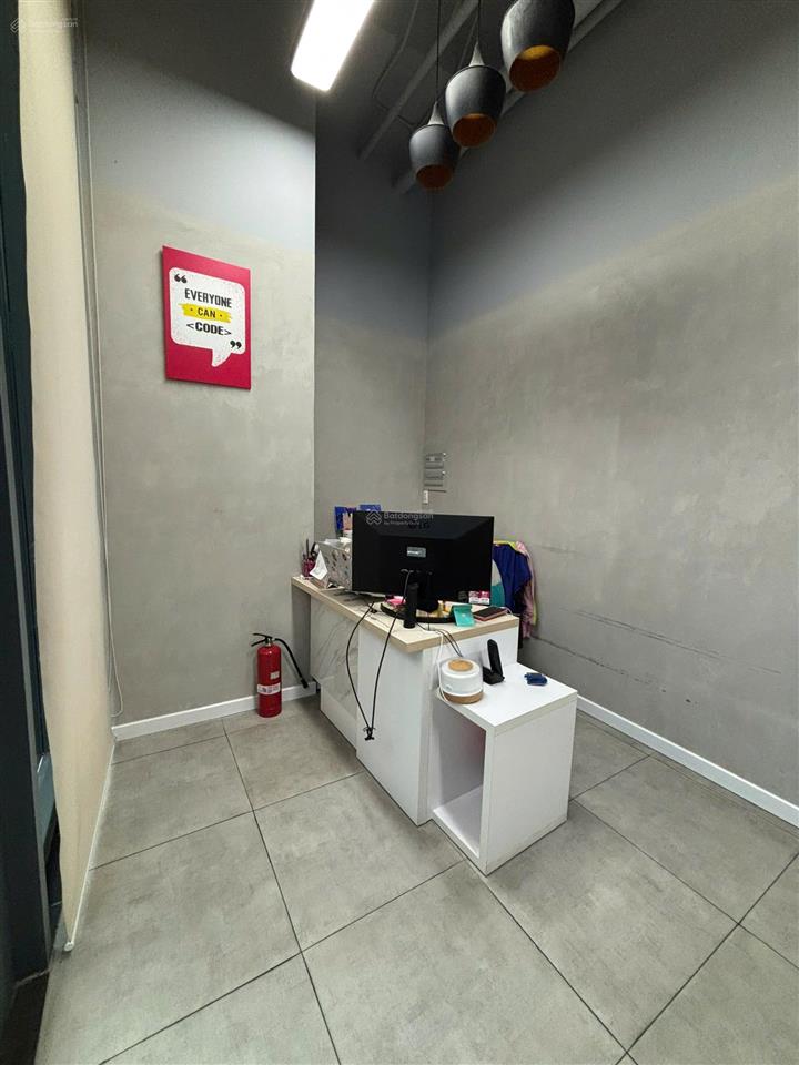 Cho thuê văn phòng  diện tích 135.35m2  quận 10