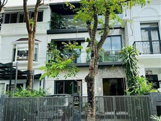 Bán biệt thự lk mỹ giang 2 cạnh công viên hồ bán nguyệt, dt 7x18m, 4pn full nội thất, giá 40tỷ9 tl