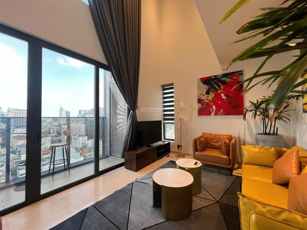 Cho thuê 4 phòng ngủ the marq quận 1, giá chỉ 77triệu, nội thất cao cấp, trần cao 6.9m