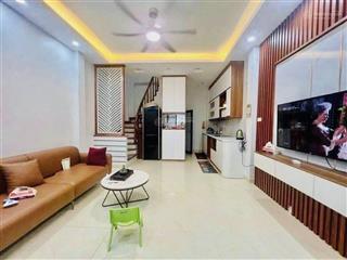 Nhà mới trung kính  full nội thất ở ngay  trung tâm cầu giấy  bãi gửi ô tô cạnh nhà