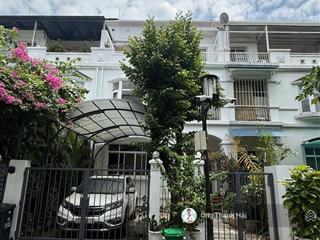 Cho thuê biệt thự phú mỹ hưng, 126m2 (7mx18), 4pn, 4wc, sân đậu ôtô, sân vườn, sân thượng, ban công