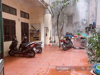 Chính chủ bán đất tặng nhà 3 tầng đẹp phố nguyễn ngọc nại, ô tô vào nhà, cách phố 20m, 63m2 x 3t