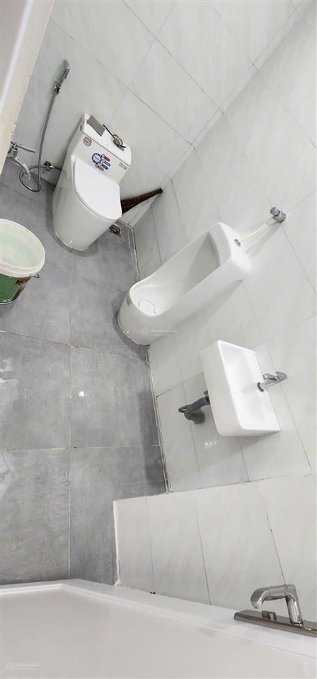 Bán, cho thuê nhà 2 mt nguyễn t.m. khai