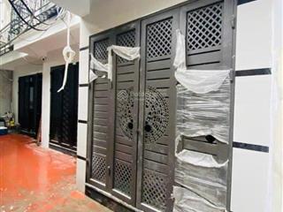 Cần bán gấpnhỉnh 7 tỷ6 tầng 35m2 thang máy7 phòng khép kín full nội thất2 thoánghai bà trưng