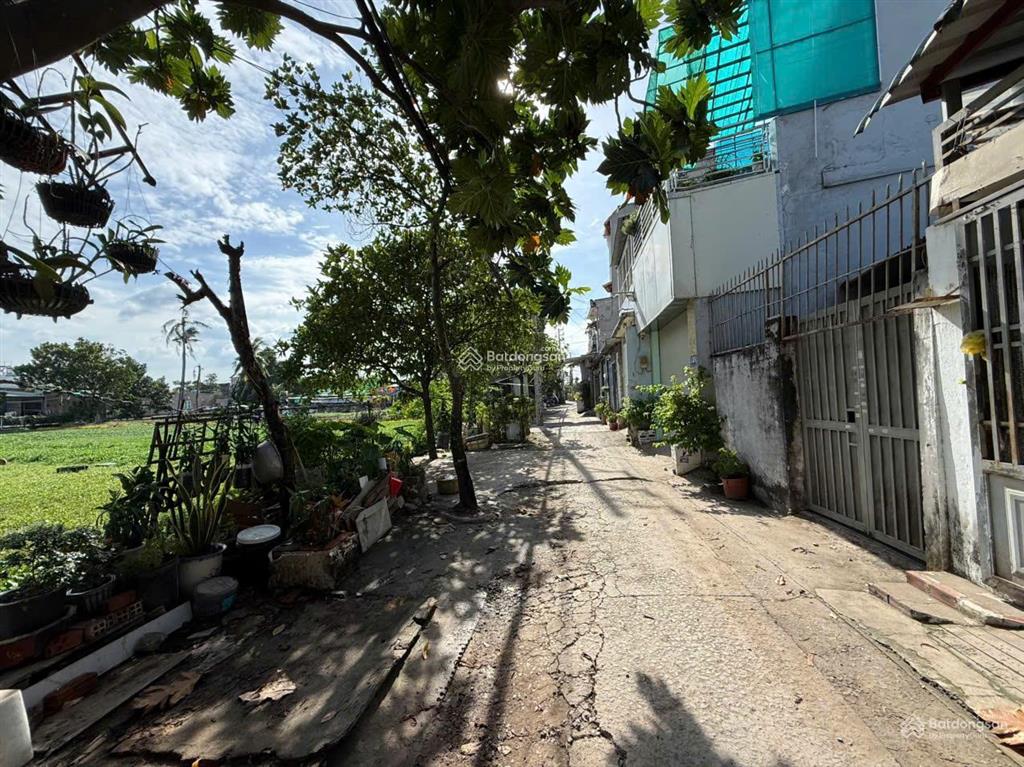 Bán 11000 m2 đất ấp doi, phường 15, gò vấp, 40 triệu/m2 có 200m2 thổ cư