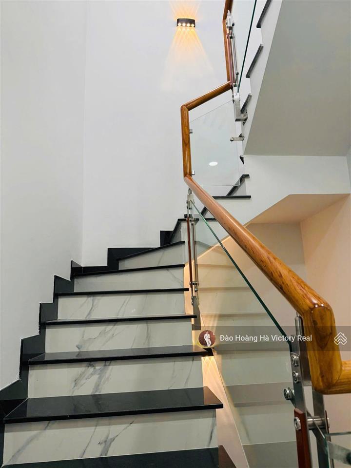 Chỉ 155tr/m2, có ngay nhà đẹp 4 tầng tại bùi thế mỹ, p10, tb, 3.7 x 13m  49m2, chỉ 7.68 tỷ bớt lộc