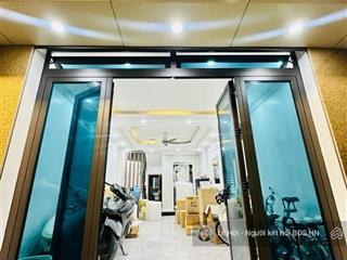 Phố hot hoàng cầu, phân lô, 55m2 * 7 tầng thang máy, oto đỗ cửa, thông sàn kd văn phòng, tc 15,x tỷ
