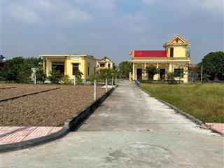 Chính chủ cần tiền nên bán gấp lô đất tt quất lâm. đường thông thoáng, oto vào tới đất. full thổ cư