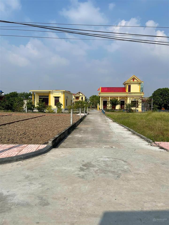 Chính chủ bán lô đất 100m2 ở tt quất lâm mặt đường 6m. rẻ nhất thị trấn full thổ  cư bao sổ