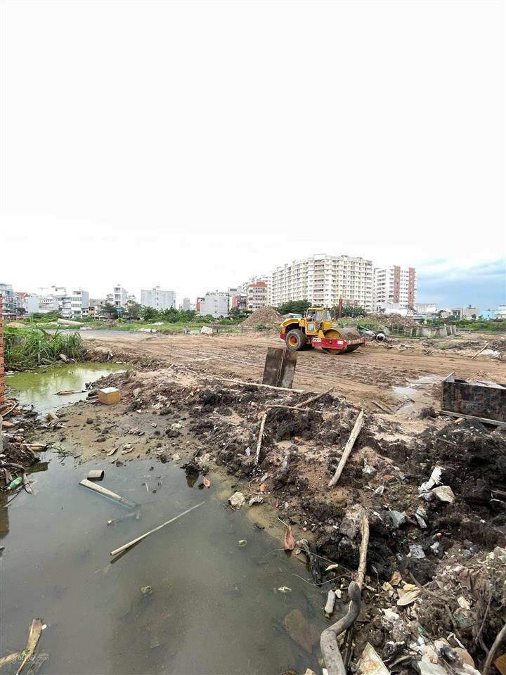 Chủ bán gấp đất góc 2 mặt tiền kênh tham lương, q12, dt  580m2 thổ cư giá 21 tỷ