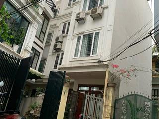 Cho thuê nhà bồ đề ô tô đỗ cửa 8 triệu