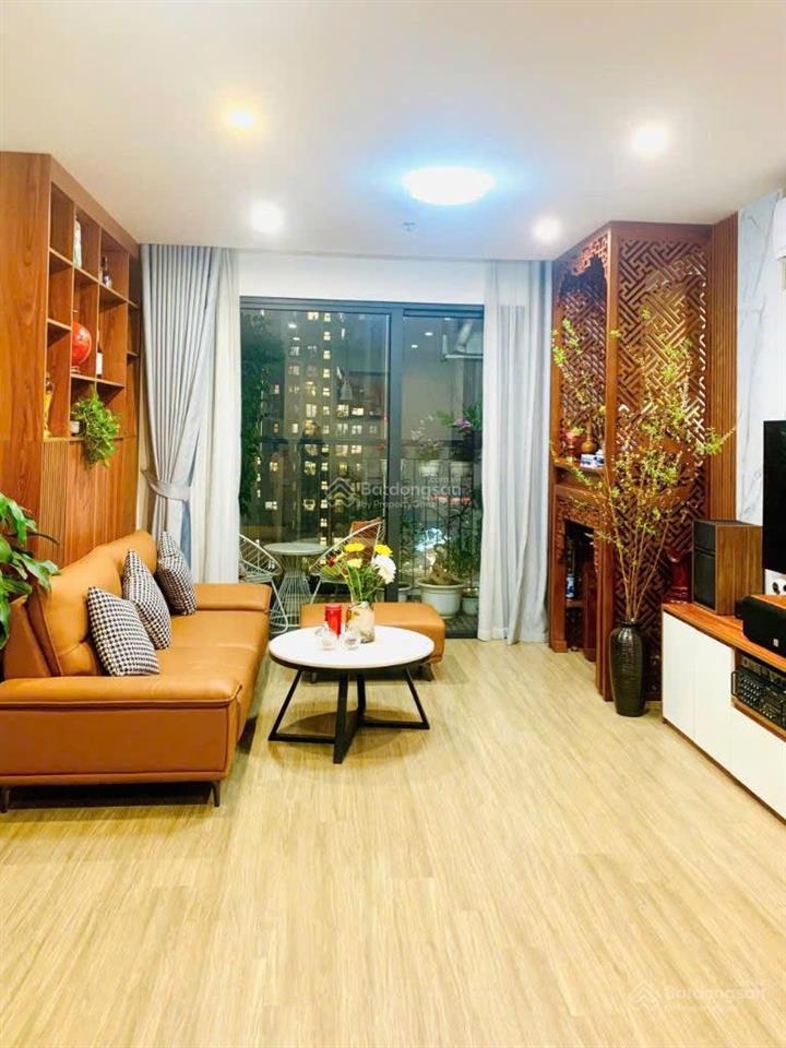 Gia đình mình bán căn góc 3pn + 2vs 102,7m2 giá 7,25tỷ ngang đập thông rộng nhất dự án, tầng trung