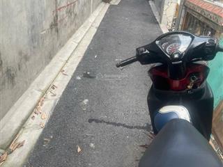 Lô hoa hậu xuất hiện tại tổ yên hà, mấy bước chân ra đường đôi đặng công chất  yên viên  gia lâm