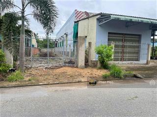 Cần ra nhanh đất đường 30/4, đối diện ubnd thị trấn châu thành, bến tre, 120m2/ 690 triệu