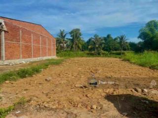 Chị hàng xóm gửi bán 133m2/660 triệu. xã phú nhuận, bến tre, đối diện trại giam bến tre, shr