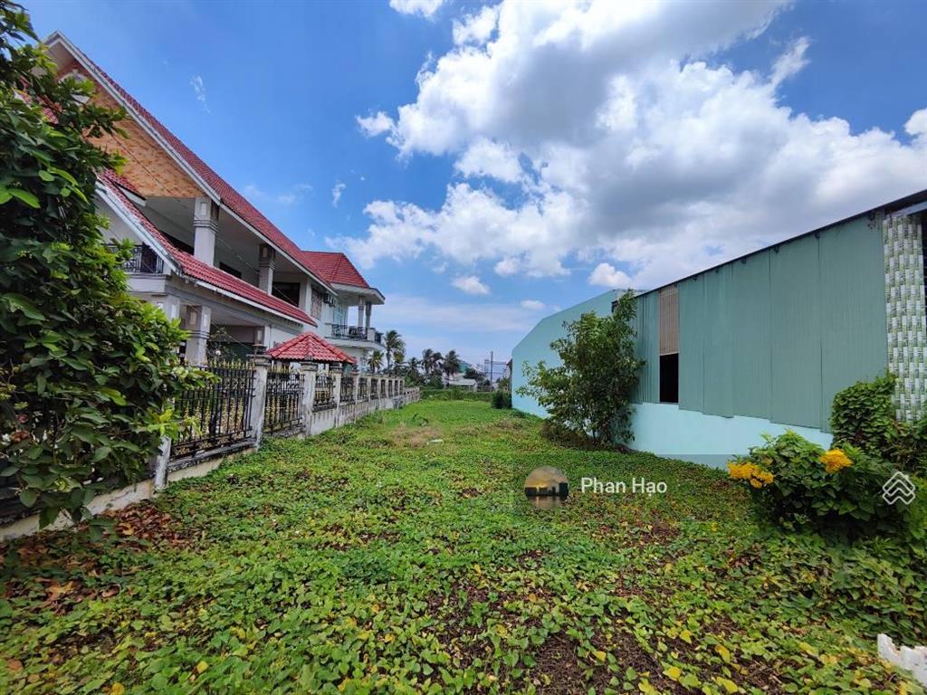 Ngay kcn vĩnh lộc 2, đ. long bình, long hiệp, bến lức, long an bán đất 140m2/ 630