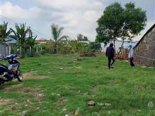 Kẹt tiền cần bán gấp đất gần văn phòng ấp phú ngãi, diện tích 130m2 giá 530 triệu,