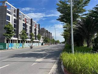 Chính chủ bán lô liền kề đối diện trường quốc tê a2.4 lk8 khu đô thị thanh hà cienco5, xây 5 tầng