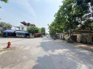 Bán đất tặng nhà  oto tránh, kinh doanh tốt