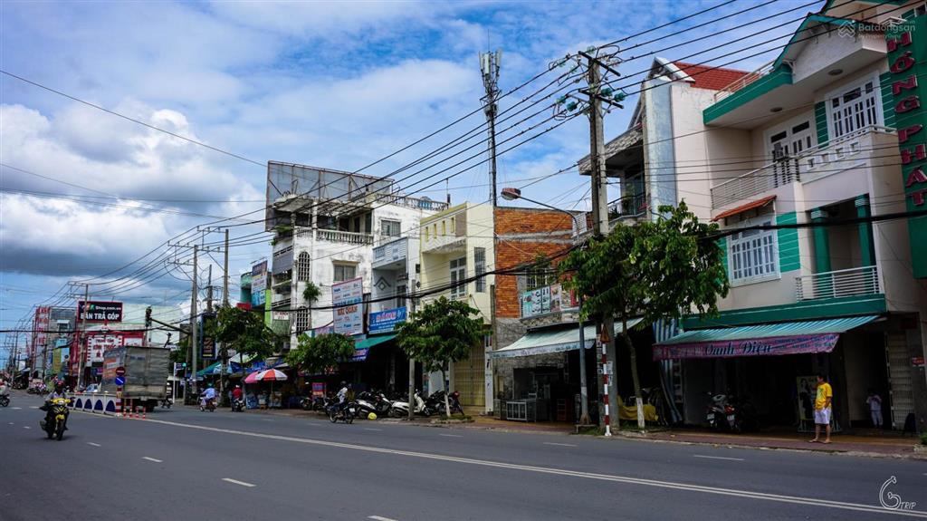 Chính chủ bán nhà mặt tiền 100m2 gần chợ sadec, toạ lạc tại đường nguyễn sinh sắc, sadec, đồng tháp