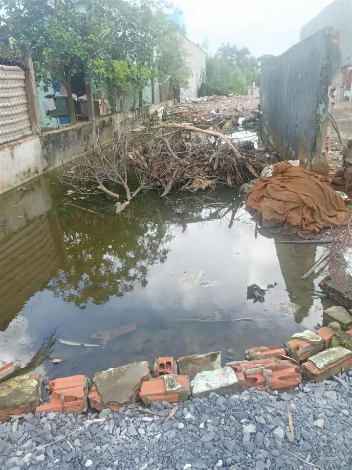 Bán gấp lô đất 5x46m cách chợ hưng long 300m . giá chỉ 3tỉ 150 triệu