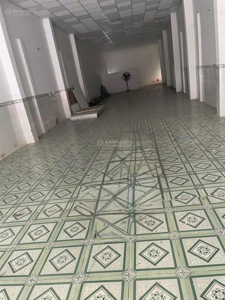 Chính chủ cần bán nhà cấp 4 ngay chợ hưng long  giá tốt  vị trí kinh doanh