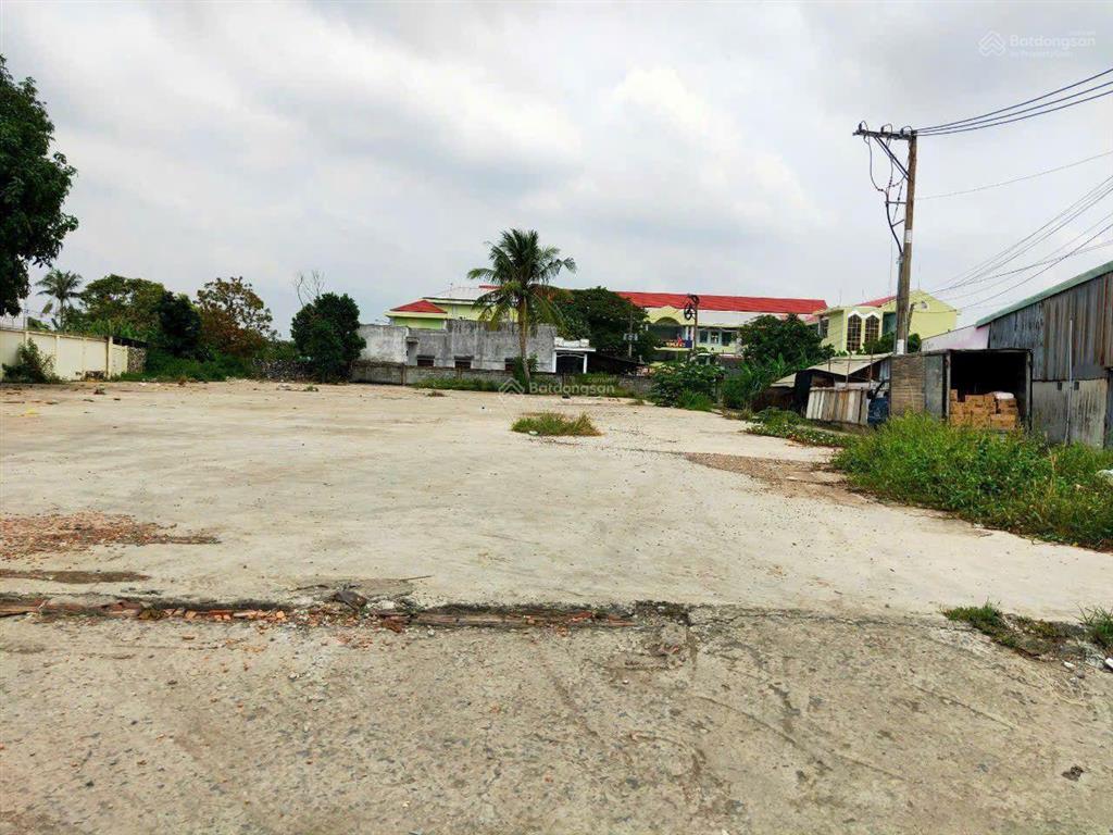 Chính chủ cần bán nền thổ cư ngay trường cấp 2 qui đức, giá tốt, vị trí đẹp