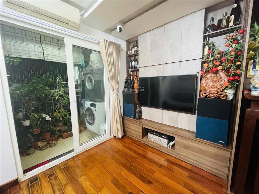 Căn hộ cc newtatco vĩnh phúc ba đình 66m,2 ngủ, full nội thất ,tầng đẹp hướng mát