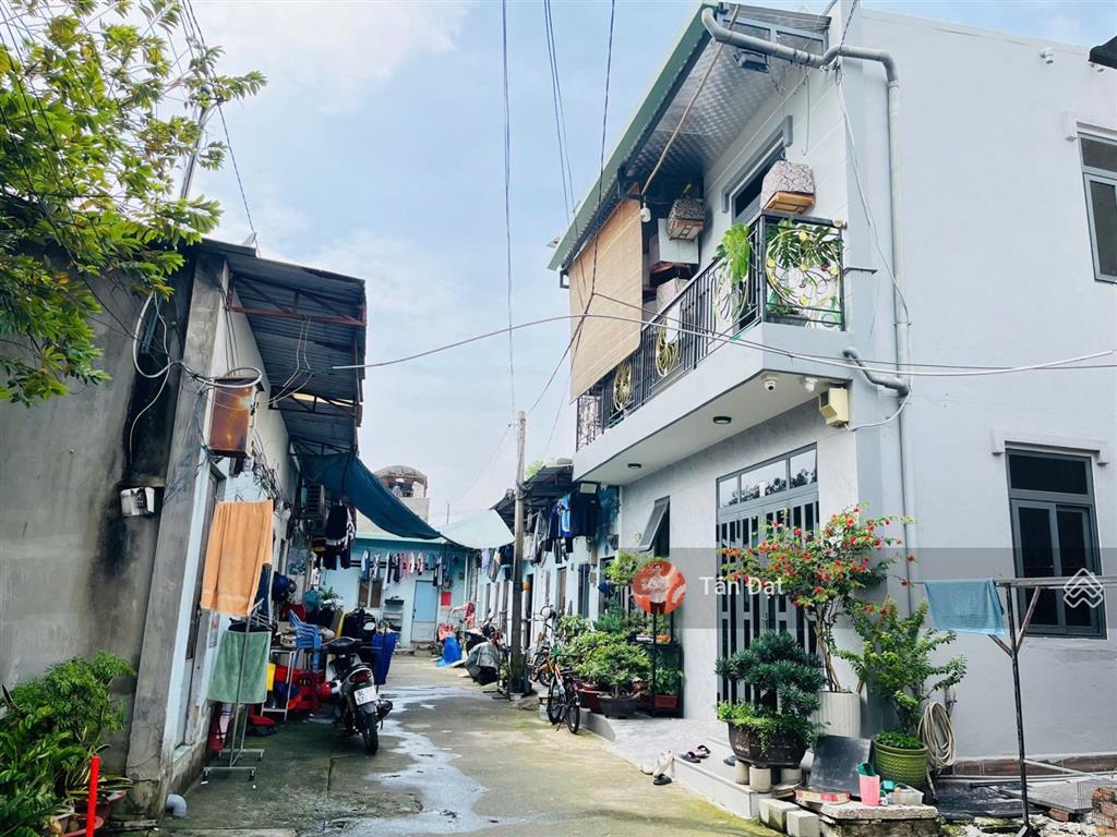 Đất đẹp 71m2  thích hợp xây chdv ngay sát đại học ngân hàng, hoàng diệu 2 có 3 lô liền kề