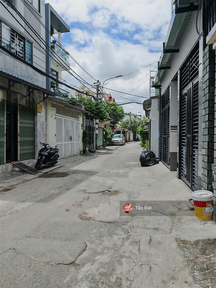 Đất đẹp 71m2  thích hợp xây chdv ngay sát đại học ngân hàng, hoàng diệu 2 có 3 lô liền kề