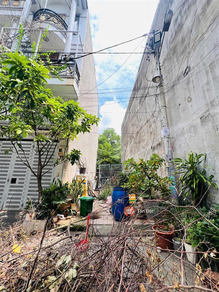 Hàng hiếm đất 58m2 hẻm 5m hướng đông nam, p. linh trung, khu dân trí cao, gần ngã tư thủ đức