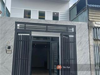Nhà mới 1 trệt 1 lửng mặt tiền p.linh tây, thủ đức. đang cho thuê 10tr/tháng ngay sát phạm văn đồng