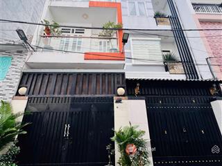 Nhà đẹp 3 tầng tặng full nội thất giá chỉ nhỉnh 5 tỷ đường số 5 linh xuân thủ đức gần phạm văn đồng