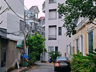 Đất 104m2 có gpxd 1 trệt 3 lầu, tặng trọ cho thuê, hẻm xe hơi lê văn chí thích hợp xây chdv