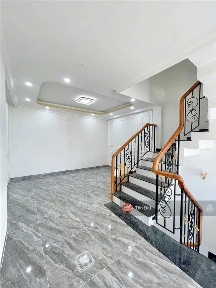 Nhà mới 100% 4 tầng đường số 40 hbc đường nhựa 7m sổ hồng riêng hoàn công đầy đủ