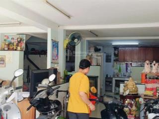 Nhà 3 tầng mặt tiền đường 11 tỷ thuận tiện kinh doanh ngay trung tâm tiệc cưới white place