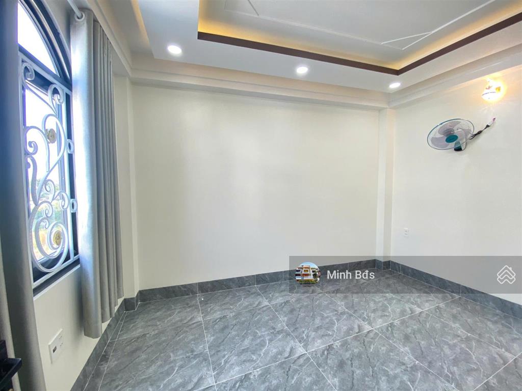 Nhà góc 2 mặt tiền đúc 5 tấm 4,5x12m đường nhựa 8m kdc cao cấp hương lộ 2 giáp bờ kênh tham lương