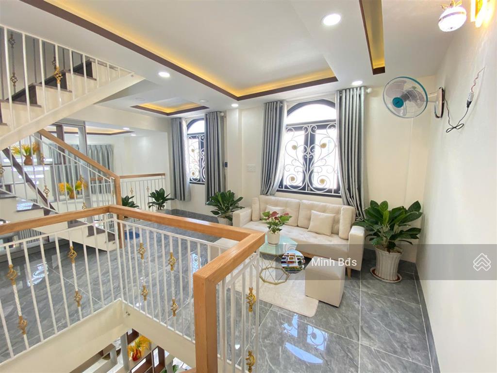 Nhà góc 2 mặt tiền đúc 5 tấm 4,5x12m đường nhựa 8m kdc cao cấp hương lộ 2 giáp bờ kênh tham lương