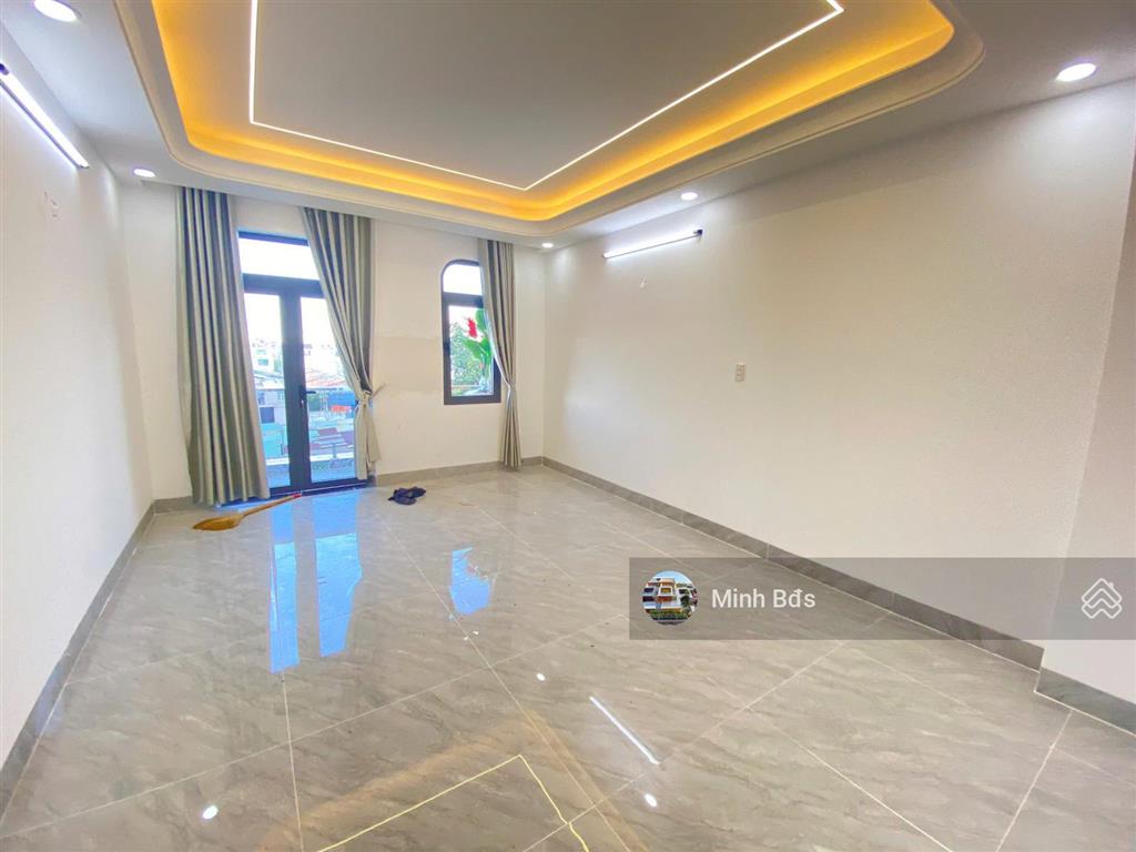 Nhà mặt tiền đường nhựa 10m hương lộ 2 đúc 5 tấm, có thang máy 4x16m full nội thất giáp q. tân phú